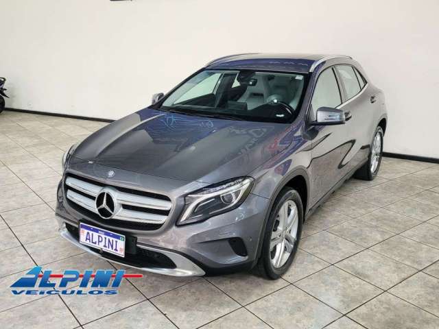 MERCEDES-BENZ GLA 200