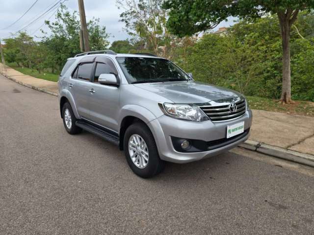 TOYOTA HILUX SW4