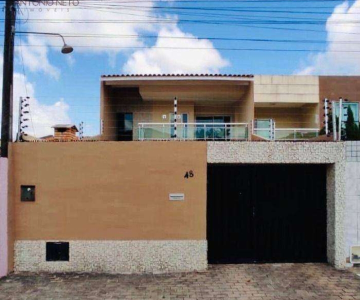 Casas à venda na Avenida Washington Soares - Cambeba, Fortaleza - CE