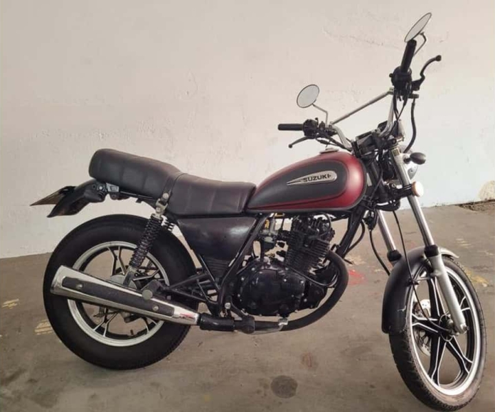 Comprar Suzuki Intruder 125 Vermelho 2011 em Botucatu-SP