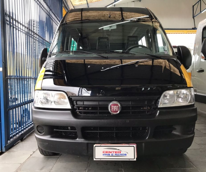 Van iveco 20 lugares clearance olx