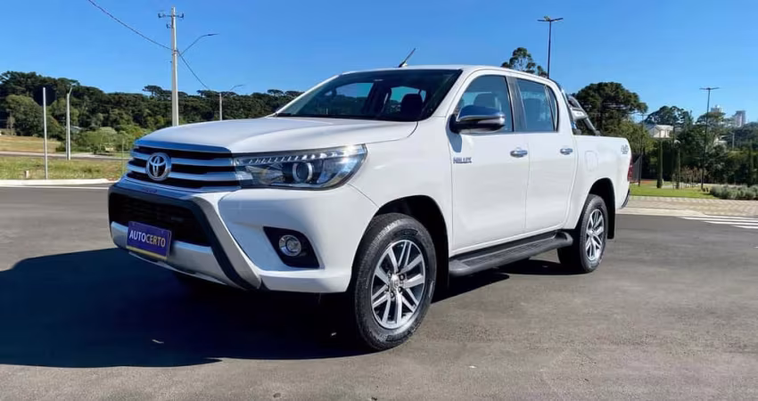 Toyota Hilux SRX 2.8 - Branca - 2017/2018