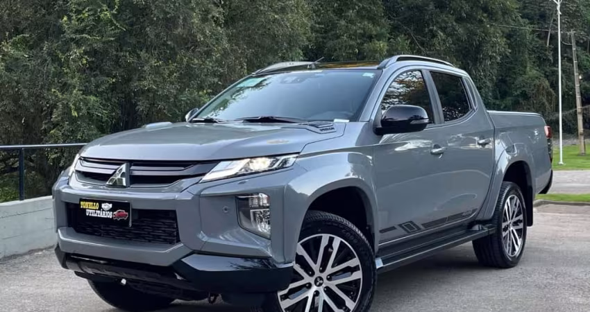 Mitsubishi L200 Triton S.Urban HPE-S 2.4 4x4 Die. Aut - Cinza - 2024/2025