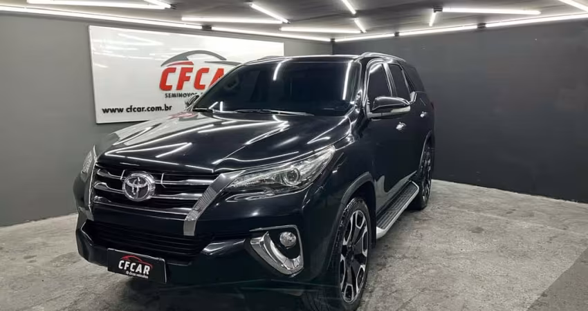 TOYOTA HILUX SW4 2.8 SRX DIAMOND 4X4 TURBO