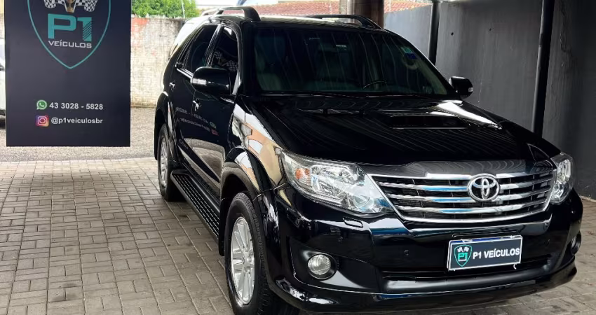 Hilux SW4 SRV 2013