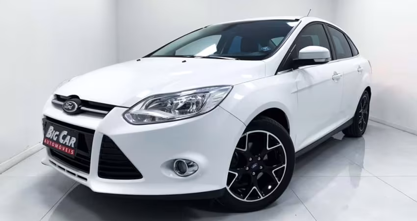 Ford Focus Sedan TITANIUM 2.0  Flex Aut.  - Branca - 2014/2014