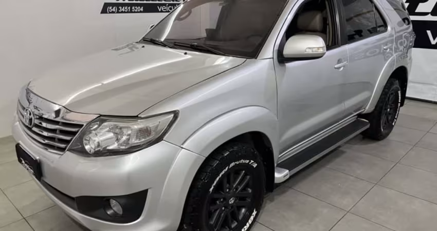 Toyota HILUX SW4 2.7 SR 4X2 16V FLEX 4P AUTOMÁTICO