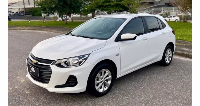 Chevrolet Onix HATCH LT 1.0 12V TB Flex 5p Mec.  - Branca - 2022/2023