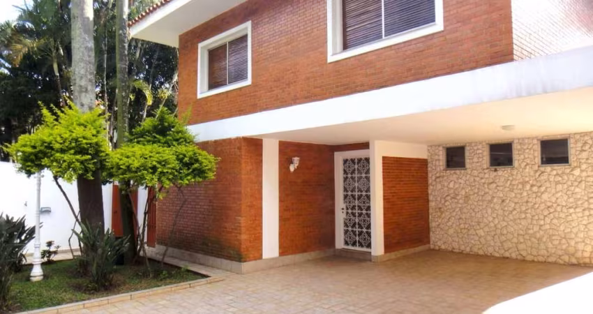 Linda Casa Alto Padrão com 4 quartos à venda no Jardim Morumbi por R$ 2.600.000