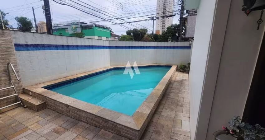 Sobrado Espetacular no Coração do Embaré – Conforto, Elegância e Localização Privilegiada