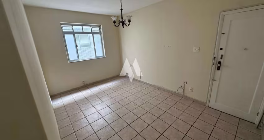 Apartamento de 02 quartos no Embaré