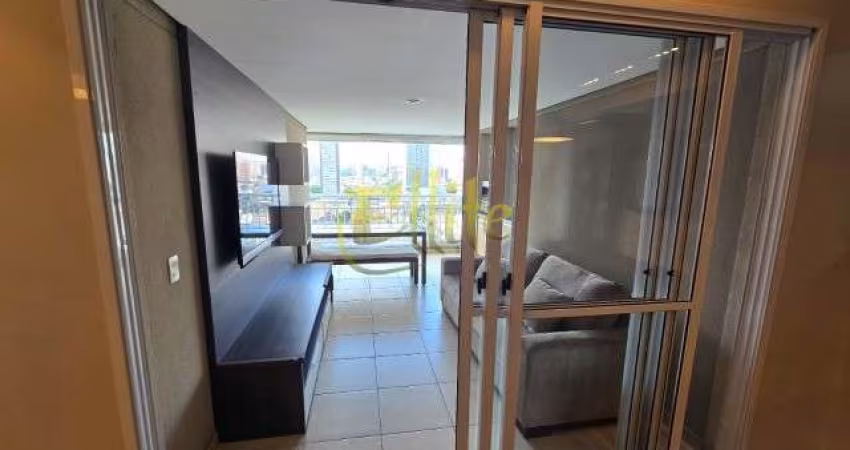 Apartamento mobiliado para locação na região da Chácara Santo Antônio, São Paulo.