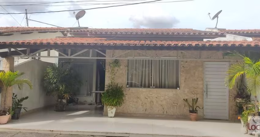 Casa de Condomínio no Bairro Conceição  -  Feira de Santana