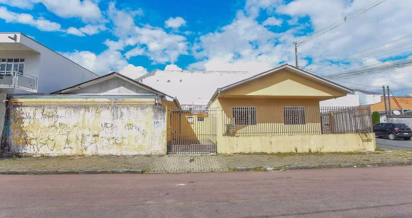 Casa com 4 quartos à venda na Rua Afonso Bandeira, 219, Umbará, Curitiba
