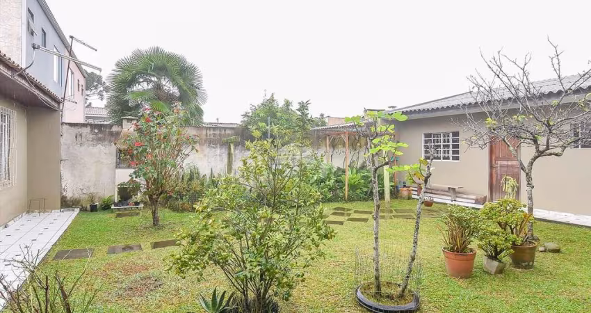 Casa com 4 quartos à venda na Rua Maria Elisabete Herrera, 46, Uberaba, Curitiba