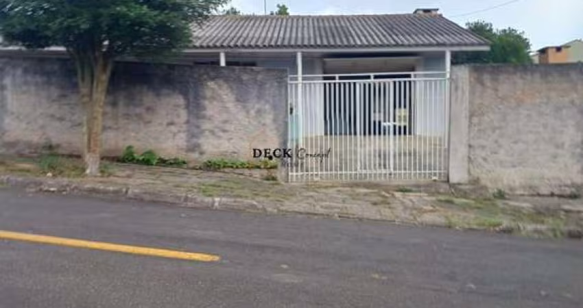 Casa em São José dos Pinhais com 96m², 2 dormitórios e 2 vagas de garagem no Bairro Pedro Moro, em São José dos Pinhais - PR