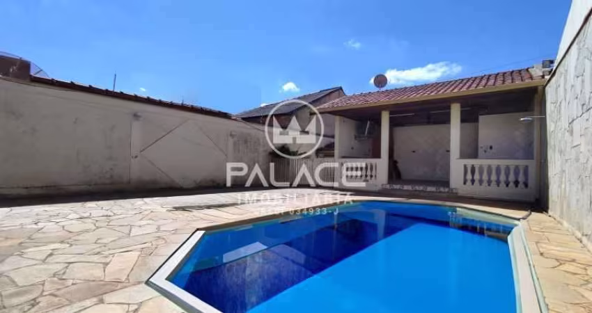 Casa comercial com 4 salas para alugar no Alto, Piracicaba 