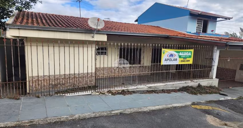 Casa com 3 quartos para alugar na Rua Doutor Danilo Gomes, 2460, Boqueirão, Curitiba
