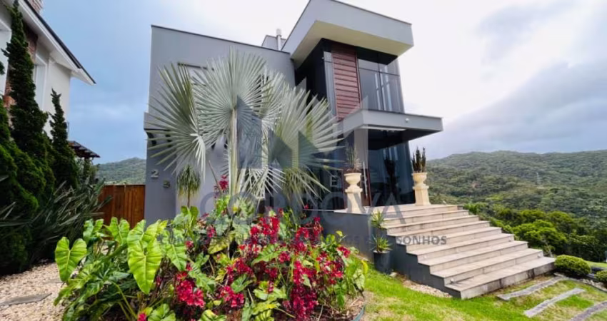 VENDA CASA EM CONDOMINIO FECHADO - BALNEÁRIO CAMBORIÚ