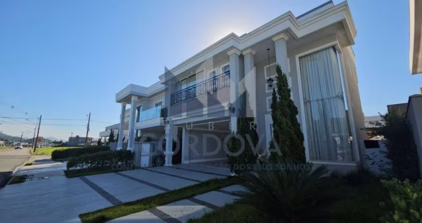 CASA EM CONDOMINIO FECHADO