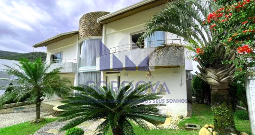 LOCAÇÃO ANUAL CASA 4 SUÍTES EM CONDOMINIO FECHADO | BALNEÁRIO CAMBORIÚ