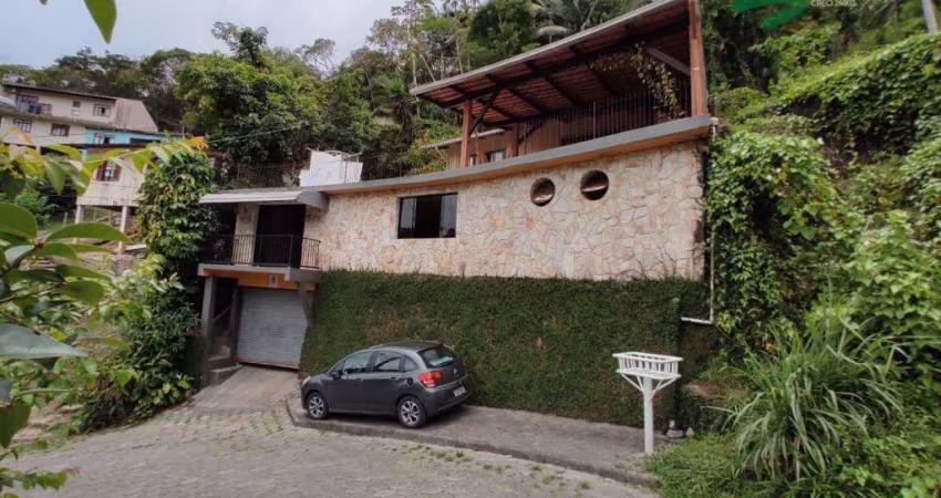 Casa com 3 dormitórios à venda, 208 m² por R$ 290.000,00 - Garcia - Blumenau/SC