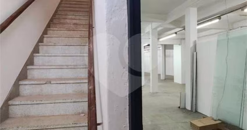 Prédio inteiro para locação em Vila Rami - SP