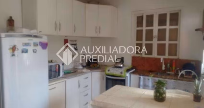 Casa em condomínio fechado com 4 quartos à venda na Estrada das Furnas, 36, Vila Nova, Porto Alegre