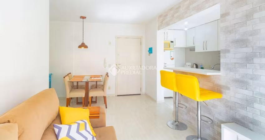 Apartamento com 3 quartos para alugar na Avenida Bento Gonçalves, 1515, Partenon, Porto Alegre