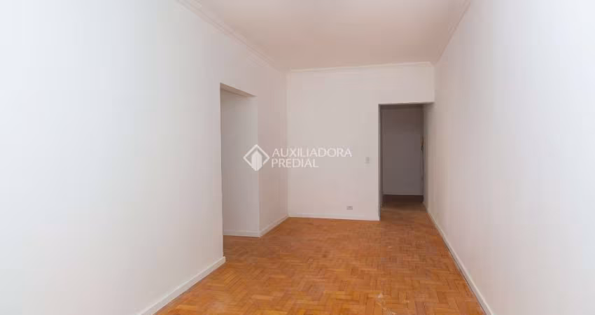 Apartamento com 3 quartos para alugar na Avenida Assis Brasil, 280, Santa Maria Goretti, Porto Alegre