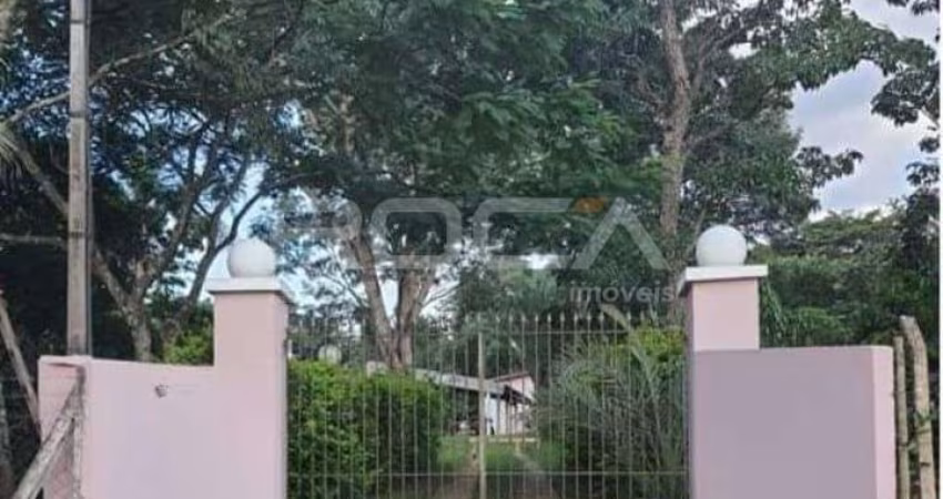 Chácara à venda em São Carlos com 3 dormitórios e piscina!
