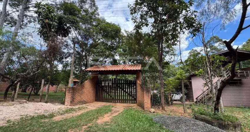 Casa à venda em Arace de Santo Antonio, São Carlos - 3 dormitórios com suíte e área de lazer completa