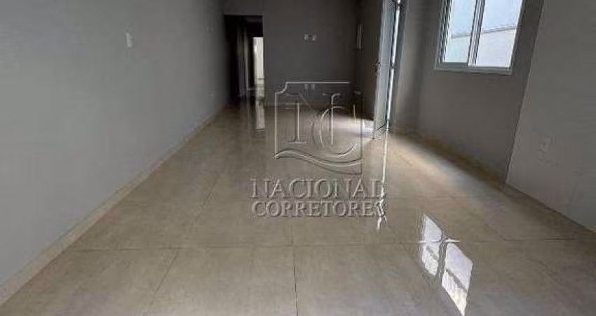 Casa assobradada à venda, 3 quartos, 1 suíte, 2 vagas, Parque Oratório - Santo André/SP