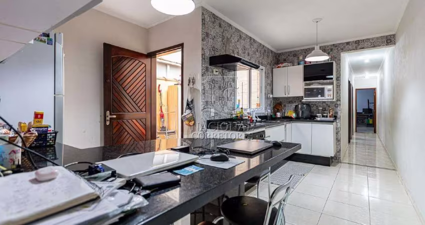 Casa assobradada à venda, 3 quartos, 1 suíte, 3 vagas, Jardim Santo Alberto - Santo André/SP