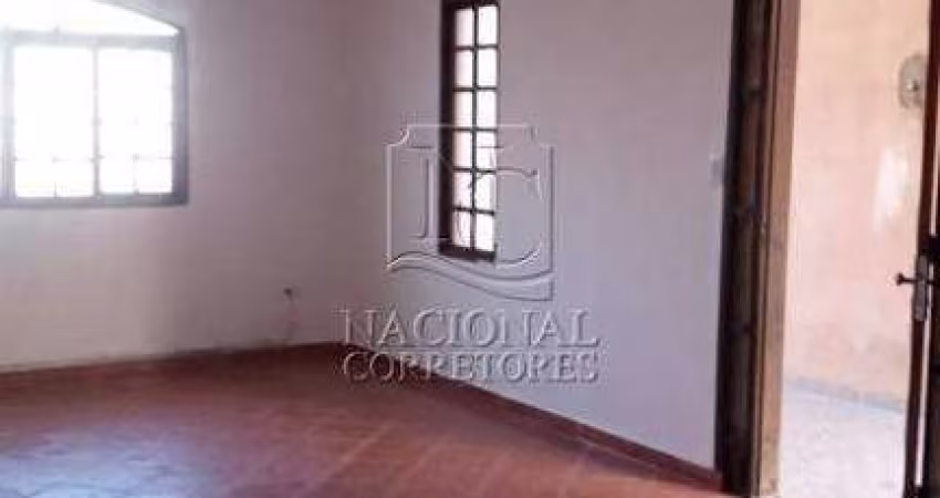 Casa à venda, 3 quartos, 1 suíte, 2 vagas, Jardim Teles de Menezes - Santo André/SP