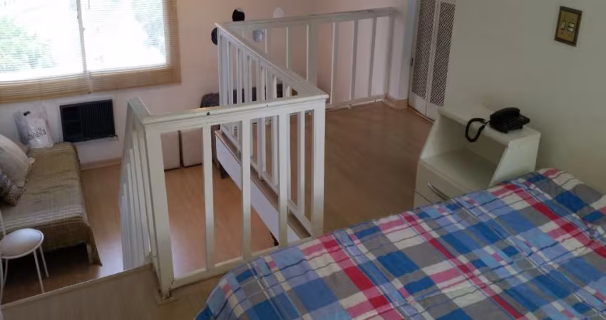 Triplex a venda Mobiliado 43m² sendo 2 dormitórios 1 vaga 1 banheiro Vila Tramontano