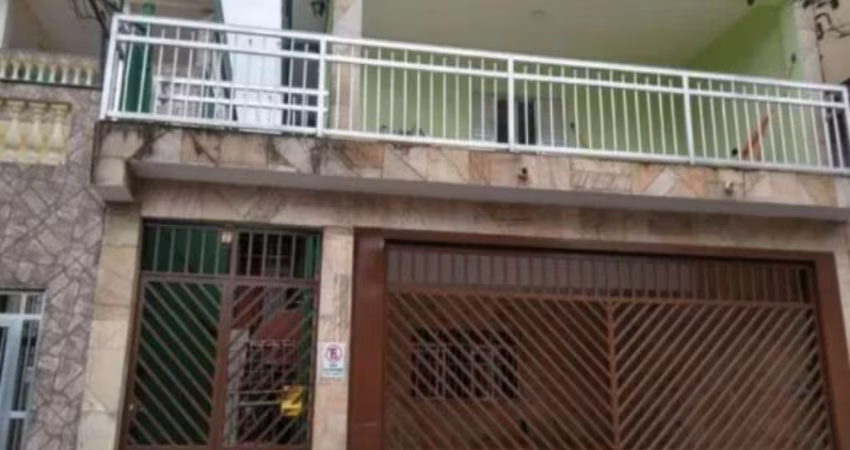 casa com 3 quartos 2 banheiros com 2 vagas de garagem