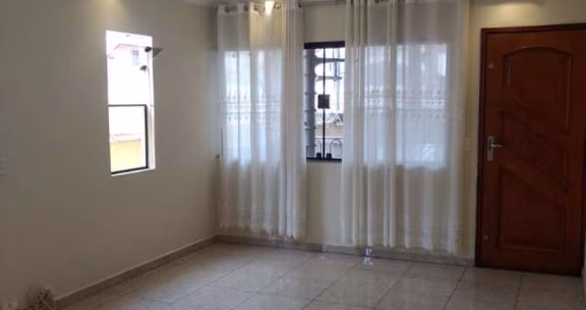 Duas casas à venda com 196m², 4 dormitórios (1 suíte), 4 banheiros, sala, cozinha, área de serviço, churrasqueira, garagem ampla, Sapopemba São Paulo
