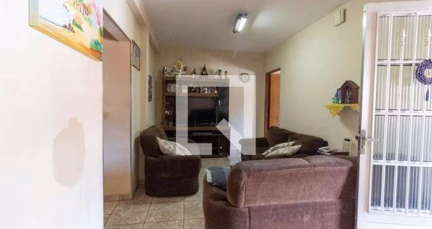 Casa à Venda - Jardim Peri, 4 Quartos,  200 m2
