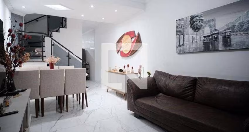 Casa à Venda - Vila Guilhermina, 2 Quartos,  170 m2