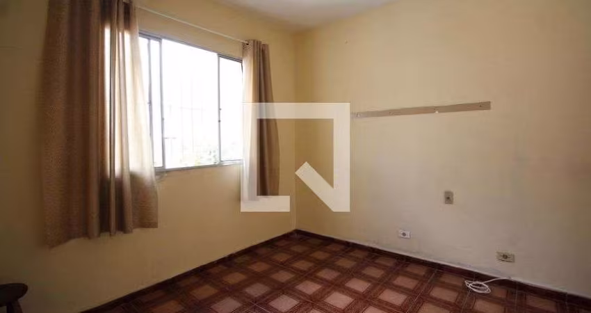 Casa à Venda - Água Fria, 2 Quartos,  80 m2
