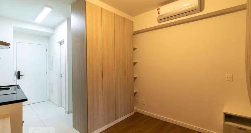 Apartamento à Venda - Vila Madalena, 1 Quarto,  30 m2