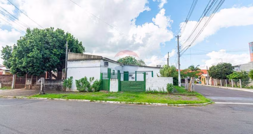 Terreno com Casa no Bairro Marrocos