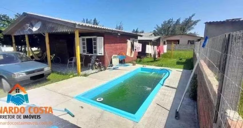 Casa de esquina com piscina na Costa do Sol