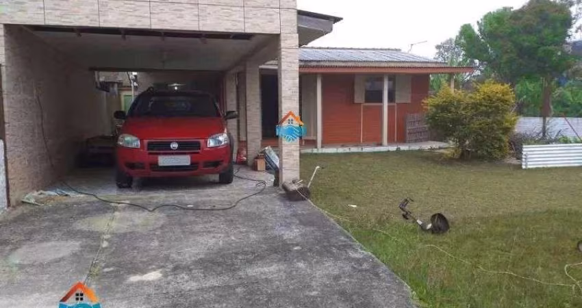 Casa próxima ao mar e aos comércios locais em Magistério