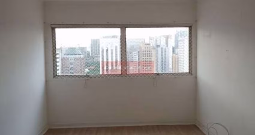 Apartamento na Chác. Sto Antônio, 3 dorm, cozinha, 2 banheiros, 1 sala com 2 ambientes, 1 vaga.