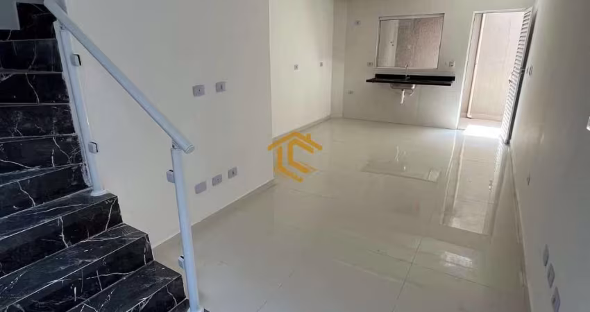 Casa de Condomínio com 2 quartos, Maracanã, Praia Grande - R$ 320 mil, Cod: 10365