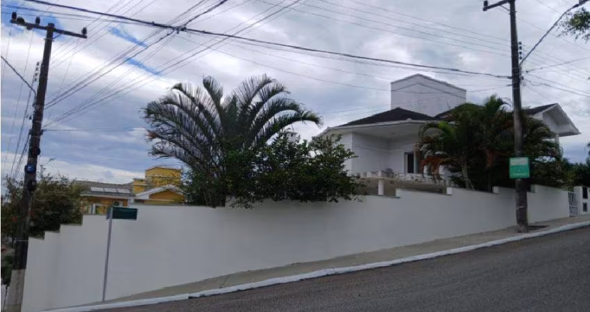 Casa para Venda em Palhoça, Pedra Branca, 4 dormitórios, 1 suíte, 4 banheiros, 2 vagas