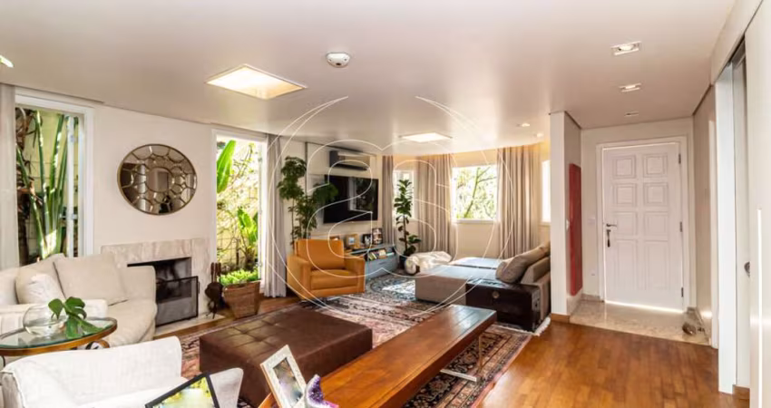 Casa Condomínio com Piscina, 4 Suítes e 4 vagas à Venda 423m² por R$ 5.000.000 no Alto da Boa Vista
