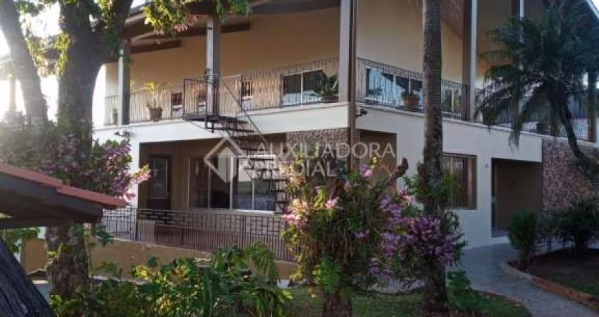 Casa em condomínio fechado com 7 quartos à venda na PRESIDENTE CASTELO BRANCO, 575, 610, Centro, Crissiumal